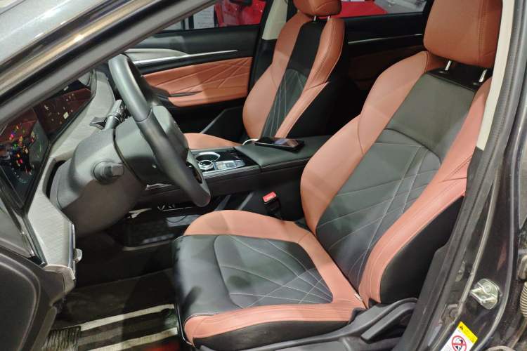 Used Changan Eado 2024 PLUS Blue Whale NE 1.4T GDI DCT High-Energy Edition
