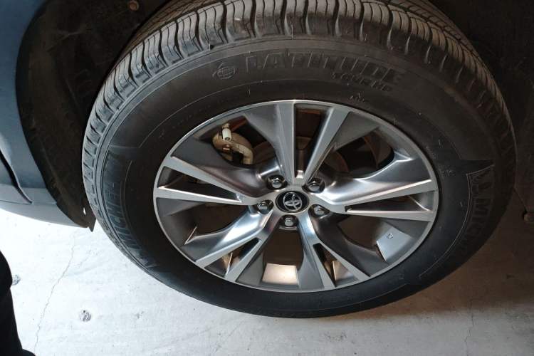 Used Toyota Highlander 2018 2.0T Two-Wheel Drive Elite Edition 7 Seats China VI Standard
