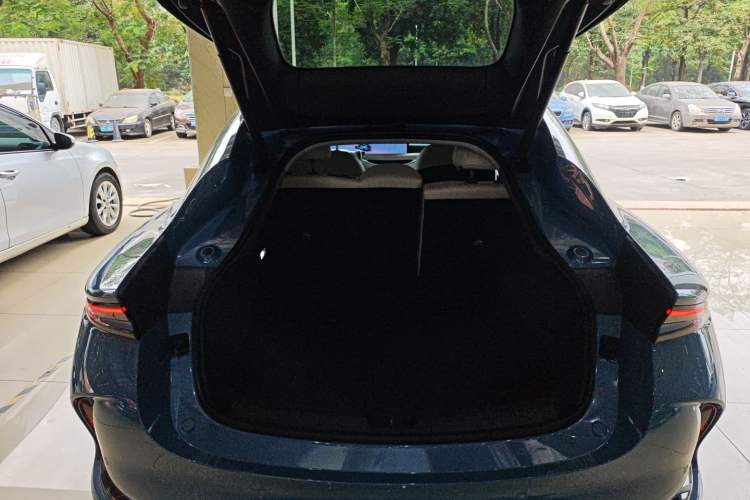 Used  L6 2024 Max Standard Edition
