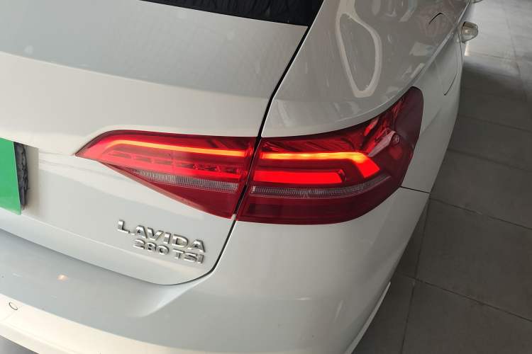 Used Volkswagen Lavida 2019 Hatchback 280TSI DSG Comfort Edition China VI Standard