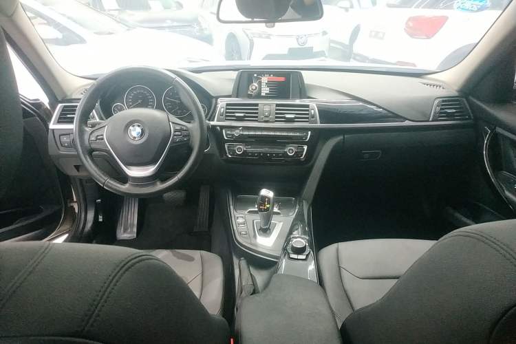 Used BMW 3 Series 2017 320Li Fashion Model
