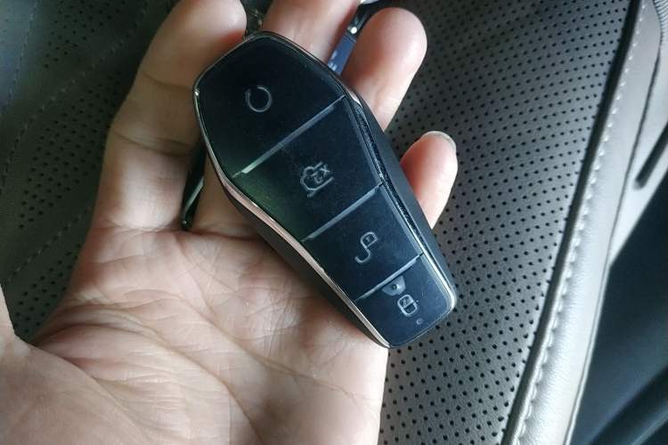 Used BYD Han 2025 EV with 701 km of Laser Radar-Enabled Intelligent Driving
