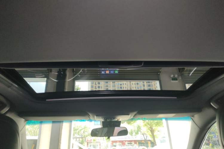 Used Toyota Avalon 2023 2.0L Premium Edition
