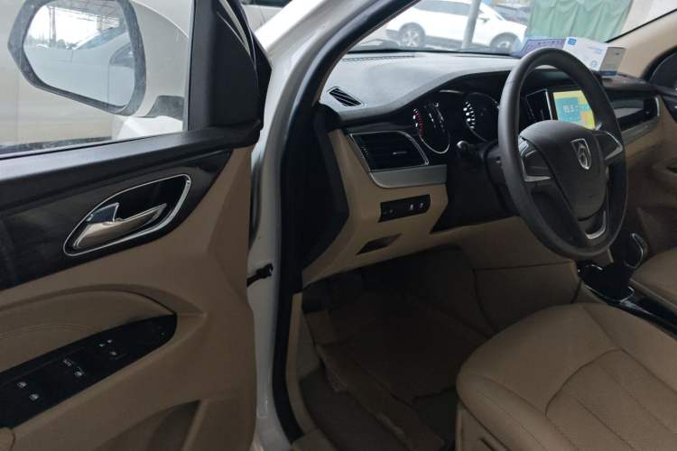 Used Baojun 730 2016 1.5L Manual Comfort Version 7 Seats China V Emission Standard
