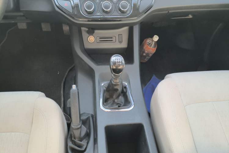 Used FORTHING Lingzhi 2024 M5L 1.5T Manual Base Model 7 Seats
