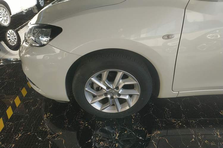 Used Nissan Tiida 2021 1.6L CVT Cool Edition
