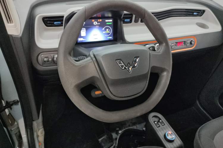 Used Wuling Hongguang MINIEV 2021 Macaron Premium Model – Lithium Iron Phosphate
