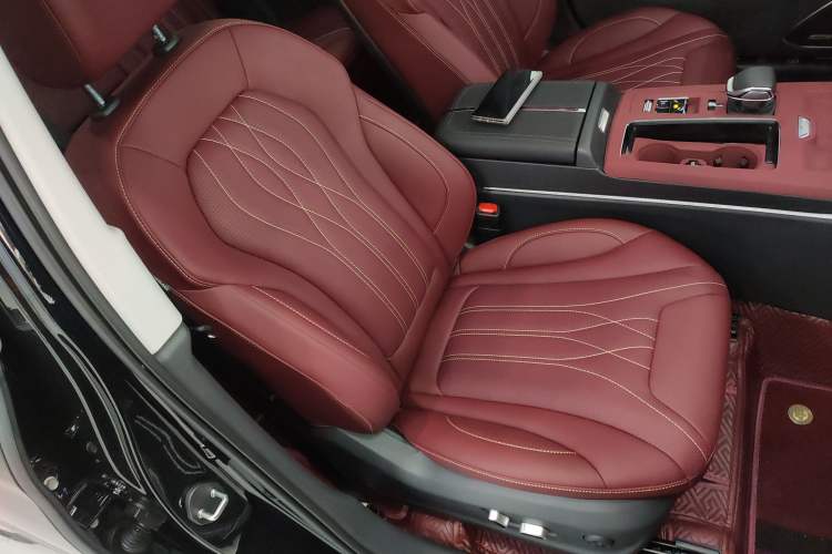 Used Hongqi HS5 2025 2.0T Two-Wheel Drive Flagship Pro Edition