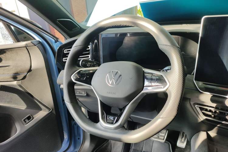 TDK.VehicleDetails.img