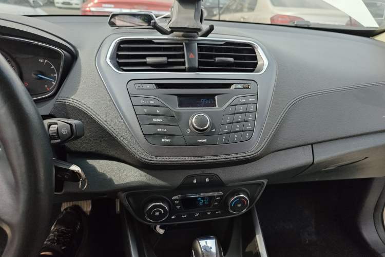 Used Ford Escort 2015 1.5L Automatic Fashion Model
