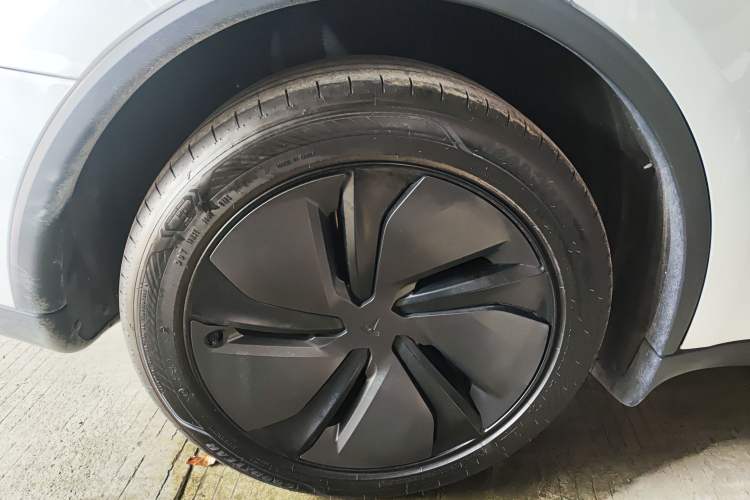 Used Tesla Model Y 2025 Rear-Wheel Drive First Edition
