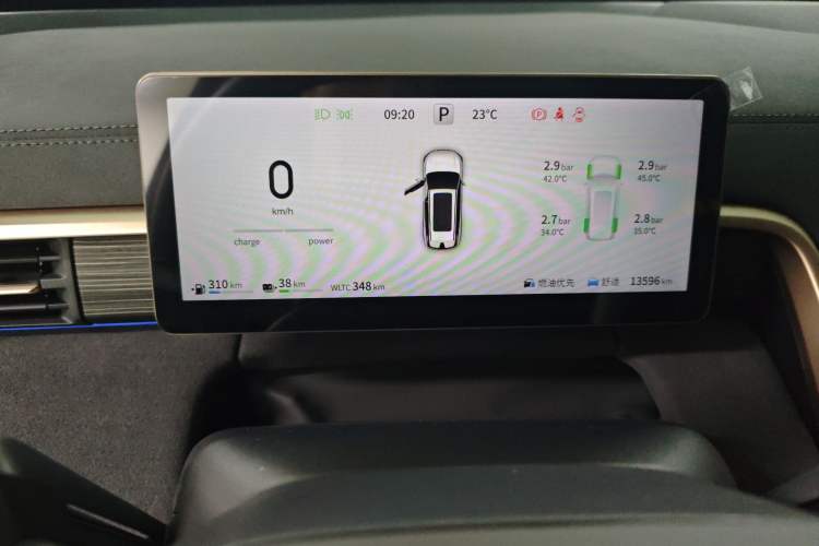 Used  eπ008 2024 210Max Range-Extended Version 6 Seats
