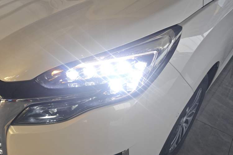 Used Buick GL8 2023 ES Lu Zun Deluxe Model