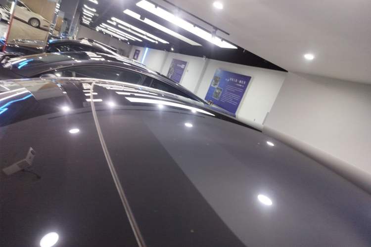 Used Tesla Model Y 2025 Long-Range All-Wheel-Drive Version
