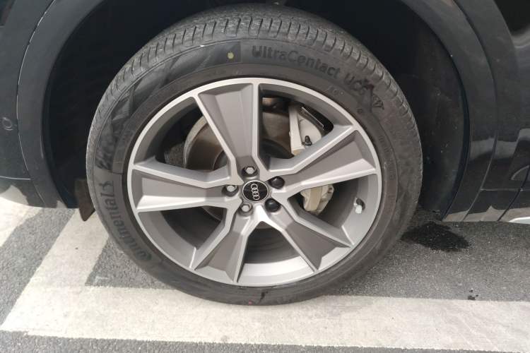 Used Audi Q5L 2022 Updated 45T Luxury Dynamic Version
