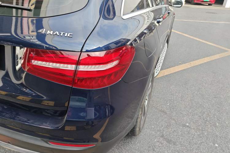 Used Mercedes-Benz GLC 2016 GLC 300 4MATIC Dynamic Model