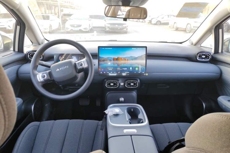 Used AION UT 2025 330 Starlight Edition
