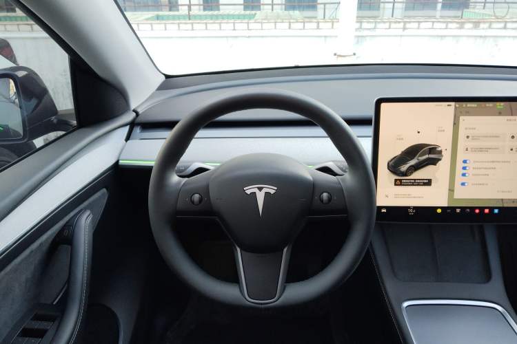 Used Tesla Model Y 2024 Rear-Wheel-Drive Version
