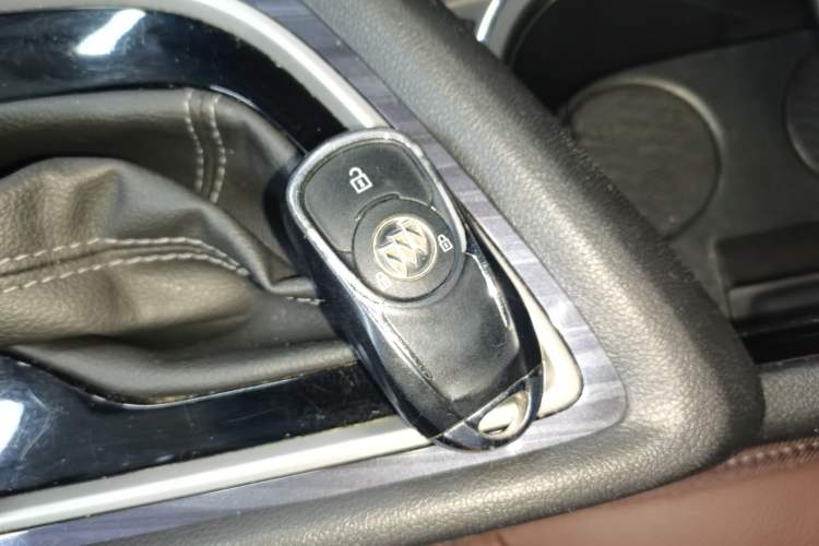 Used Buick GL6 2019 18T 6-Seater Connected Luxury Version China VI Standard
