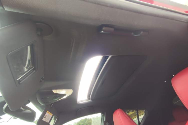 Used Toyota C-HR 2018 2.0L Luxury Sunroof Version China VI Standard
