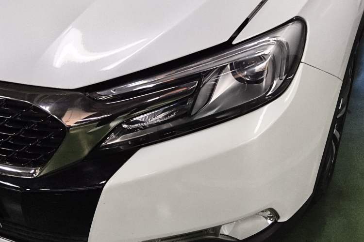 Used  6 2014 1.6T Luxury Edition THP160
