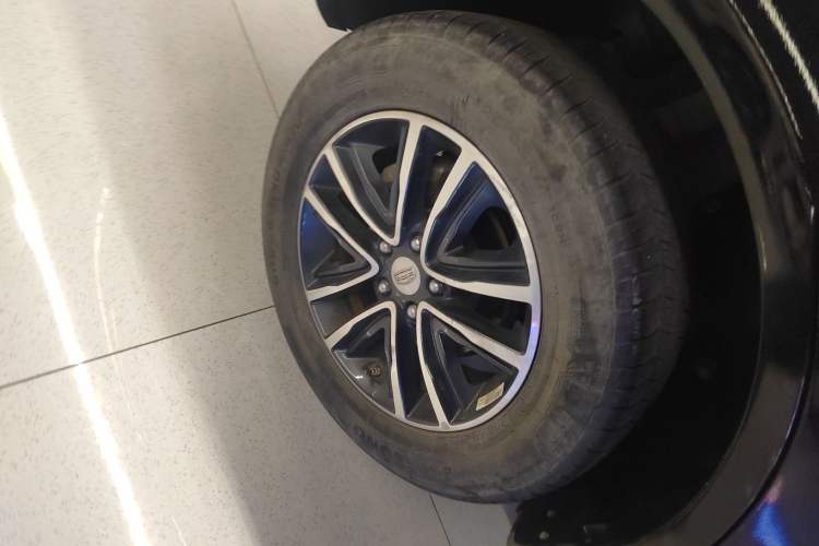 Used Geely Auto Vision X6 2019 1.4T CVT 4G Connected Luxury Version China VI Standard
