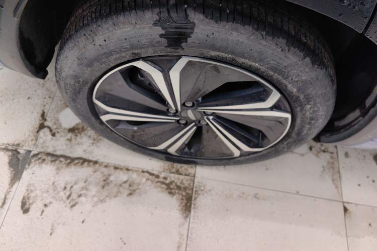 Used Geely Auto Monjaro L Extended Range Electric Version 2022 1.5T DHT Range-Extending Electric Supreme Edition