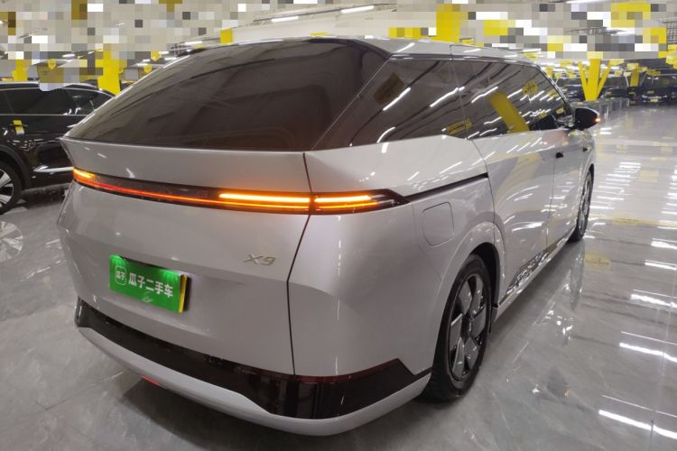 Used XPeng X9 2024 702 Ultra-Long Range Max
