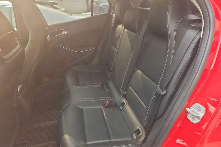 Used Mercedes-Benz GLA 2015 GLA 200 Fashion Model
