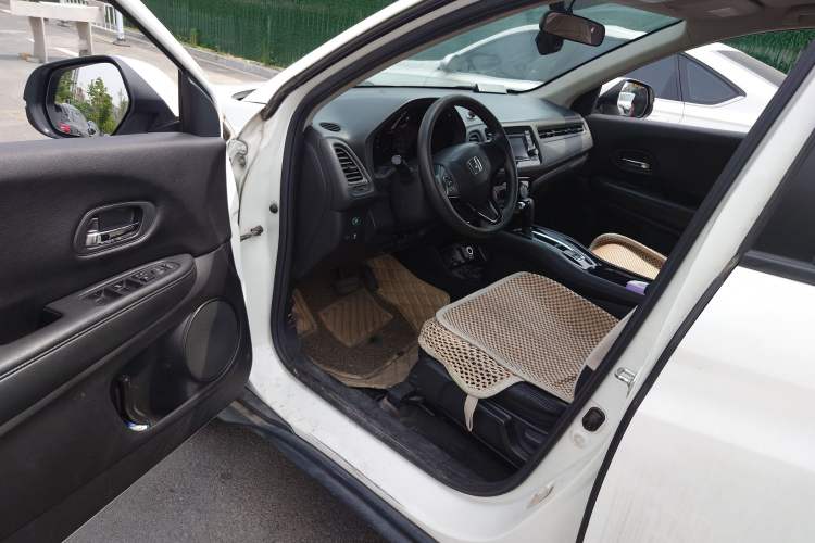 Used Honda Vezel 2015 1.5L CVT two-wheel drive Comfort trim
