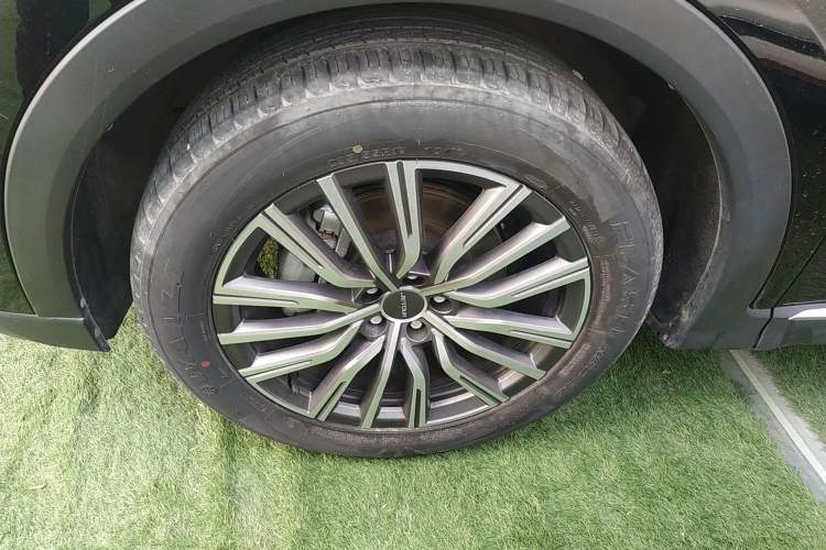 Used JETOUR X70 PLUS 2023 1.5T DCT Brave PLUS 5-Seater
