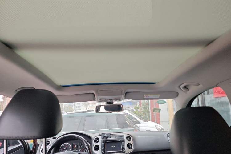 Used Volkswagen Tiguan 2015 1.8TSI Automatic Two-Wheel Drive Luxury Model
