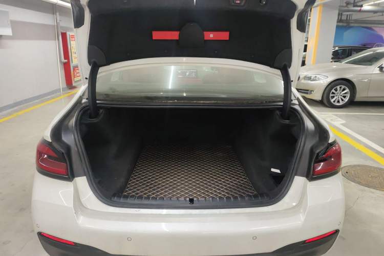 Used BMW 5 Series 2022 Second Facelift 525Li M Sport Package
