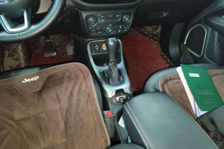 Used  Compass 2017 200T Automatic Family Edition
