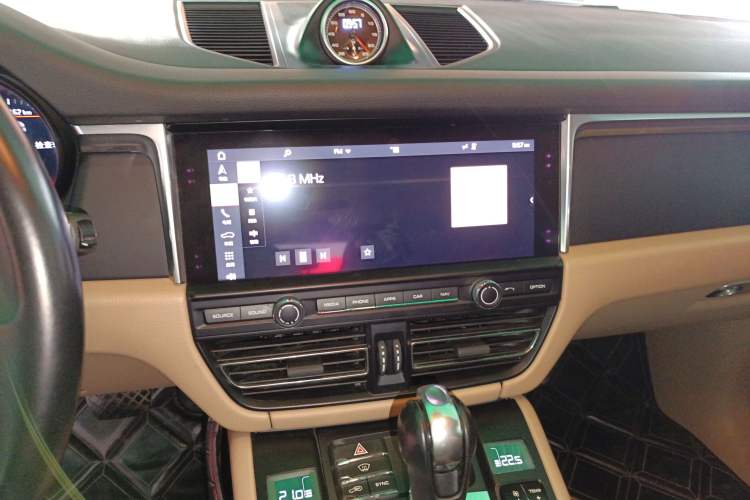 Used Porsche Macan 2018 Macan 2.0T