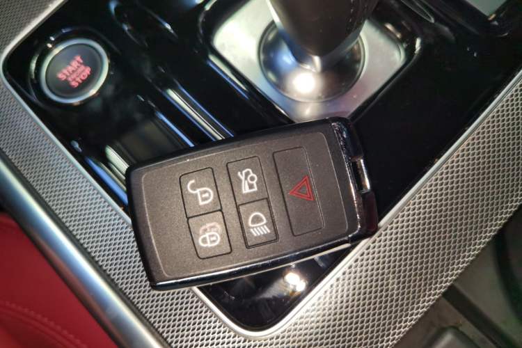 Used Jaguar XEL 2024 2.0T 250 PS R-DYNAMIC S Advanced Sport Edition
