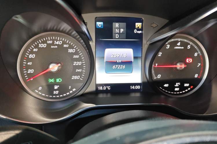 Used Mercedes-Benz GLC 2019 GLC 260 L 4MATIC Dynamic Model
