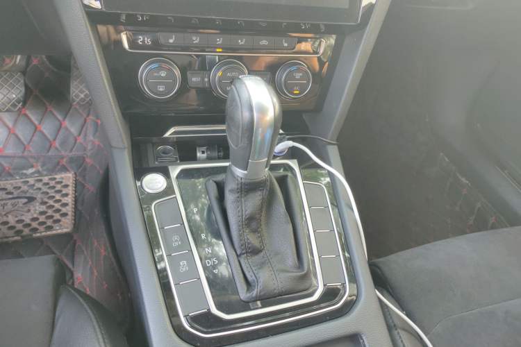 Used Volkswagen Magotan 2018 330TSI DSG Luxury Model