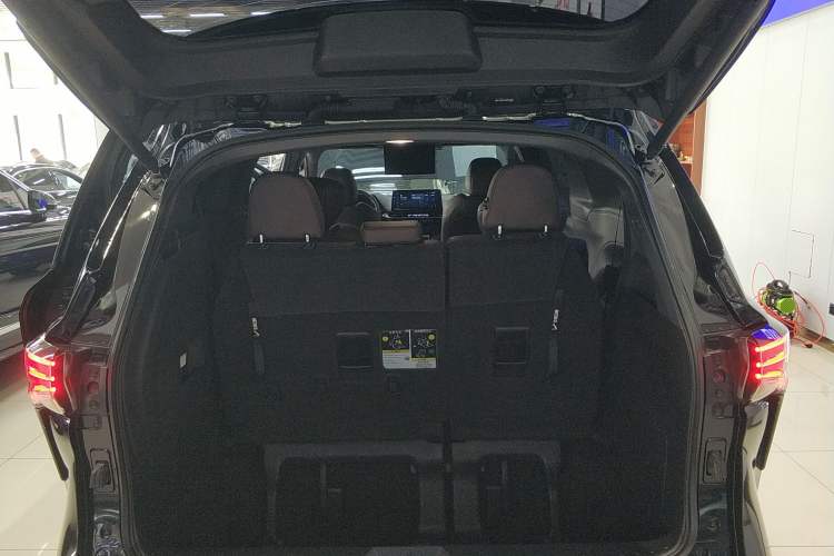 Used Toyota Sienna 2021 2.5L Hybrid Platinum Edition