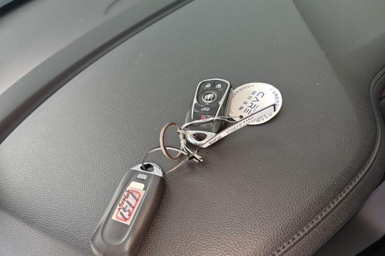 Used Buick GL8 2021 Land Cruiser Executive Class 652T Luxury Model