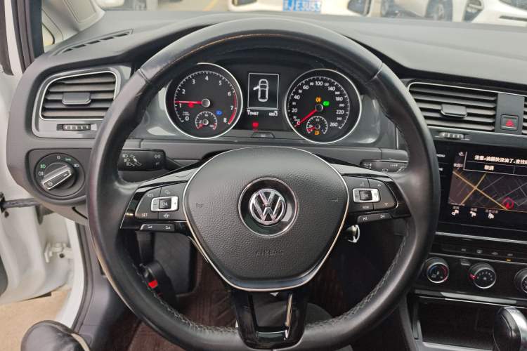 Used Volkswagen Golf 2020 200TSI DSG Comfortable and Ambitious Edition