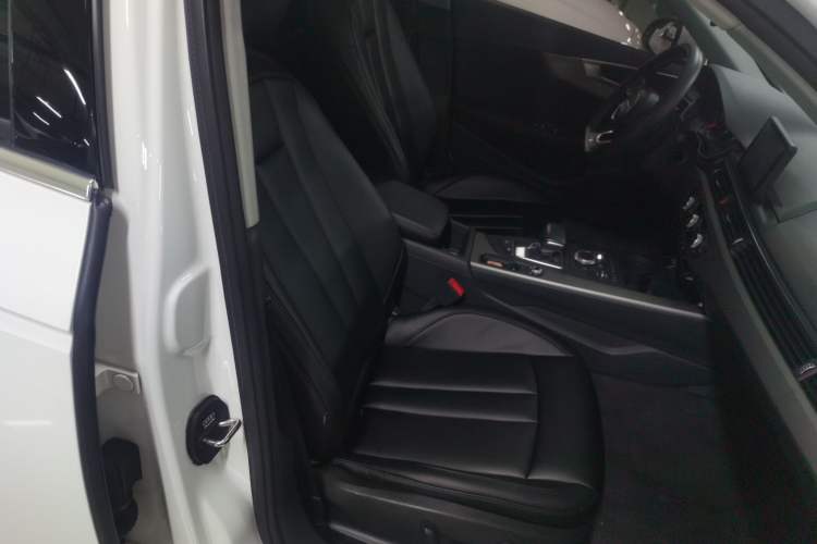 Used Audi A4L 2018 30th Anniversary Edition 40 TFSI Trendy Model