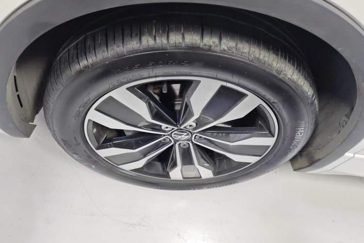 Used Volkswagen Tiguan L 2022 330TSI Automatic Two-Wheel Drive R-Line Enhanced Edition