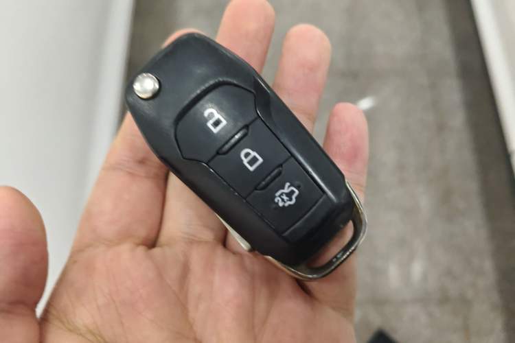 Used Ford Escort 2015 1.5L Manual Fashion Edition
