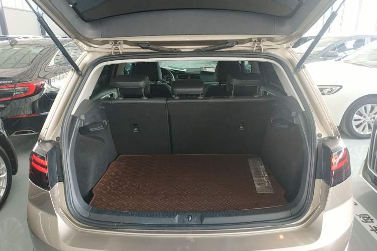 Used Volkswagen Golf 2019 280TSI DSG Comfort Version China VI Standard
