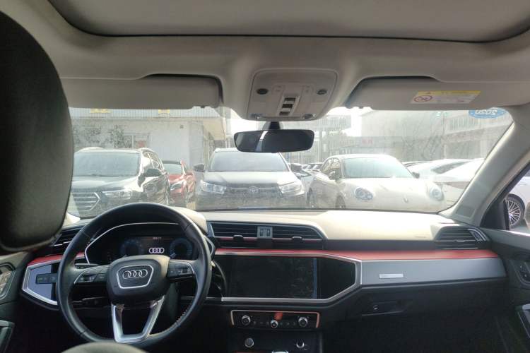 Used Audi Q3 2019 35 TFSI Advanced Dynamic Edition
