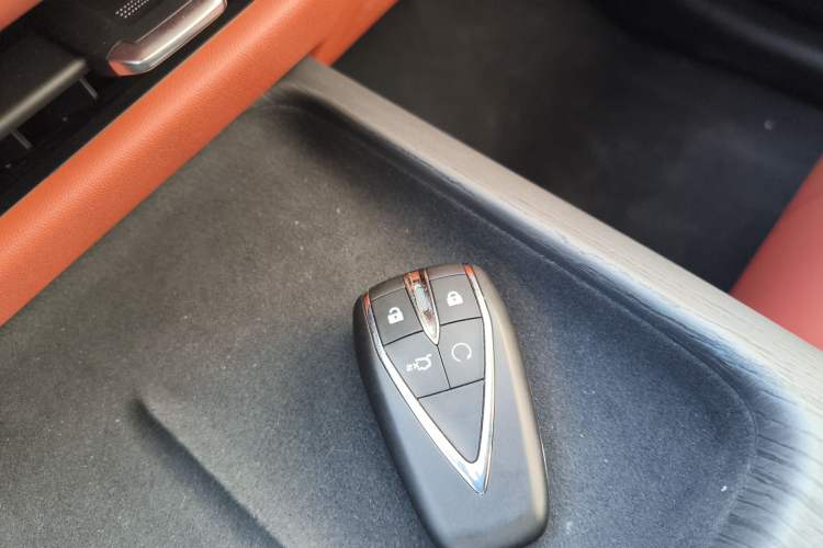 Used Changan CS75 PLUS 2025 4th Generation UItra 2.0T New Blue Whale – Smart & Powerful Version
