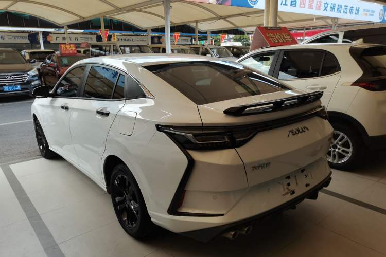 Used Dongfeng Aeolus Yixuan 2023 Mach Edition 1.5L Automatic Chasing Shadow Version