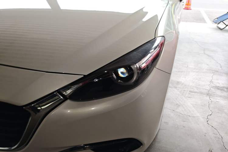 Used Mazda Mazda 3 Axela 2017 Sedan 1.5L Automatic Luxury Model Emission Standard China V
