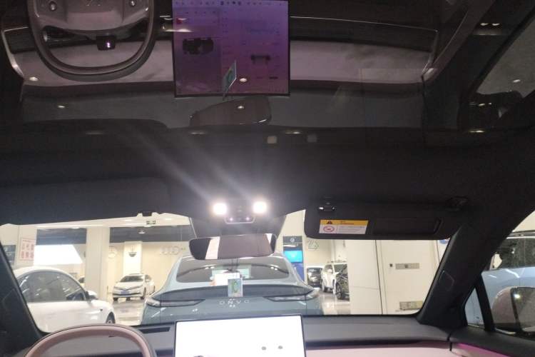 Used ONVO L60 2024 60 kWh All-Wheel Drive
